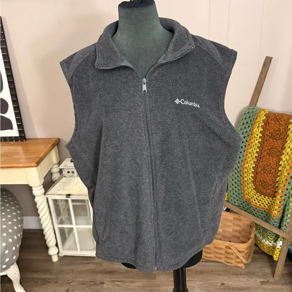 Columbia • Fleece Zip Up Vest